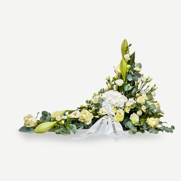 Båredekoration med bånd i klassisk stil - creme